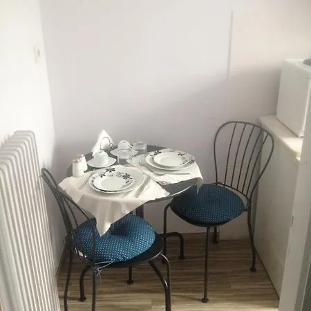 Mike's * Athens